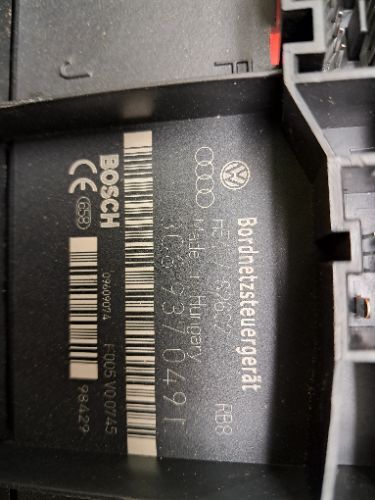 VOLKSWAGEN TIGUAN BODY CONTROL UNIT / MODULE