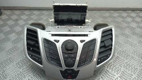FORD FIESTA STEREO RADIO CD PLAYER