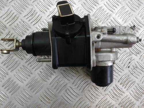 MERCEDES E CLASS BRAKE MASTER CYLINDER A0004300312