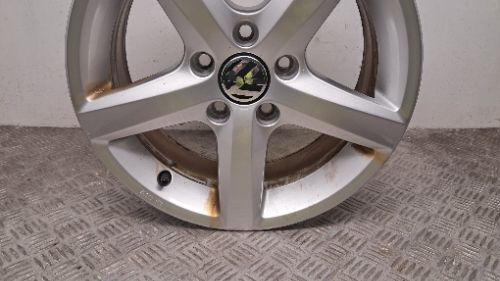VW PASSAT ETC ALLOY WHEEL 6.5J X 16